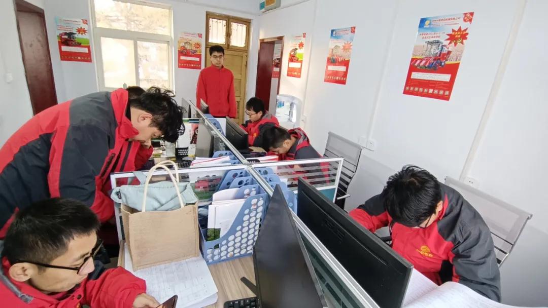 鄭州中聯(lián)電子商務(wù)部部長吉平:服務(wù)是第二競爭力 吉平2.jpg