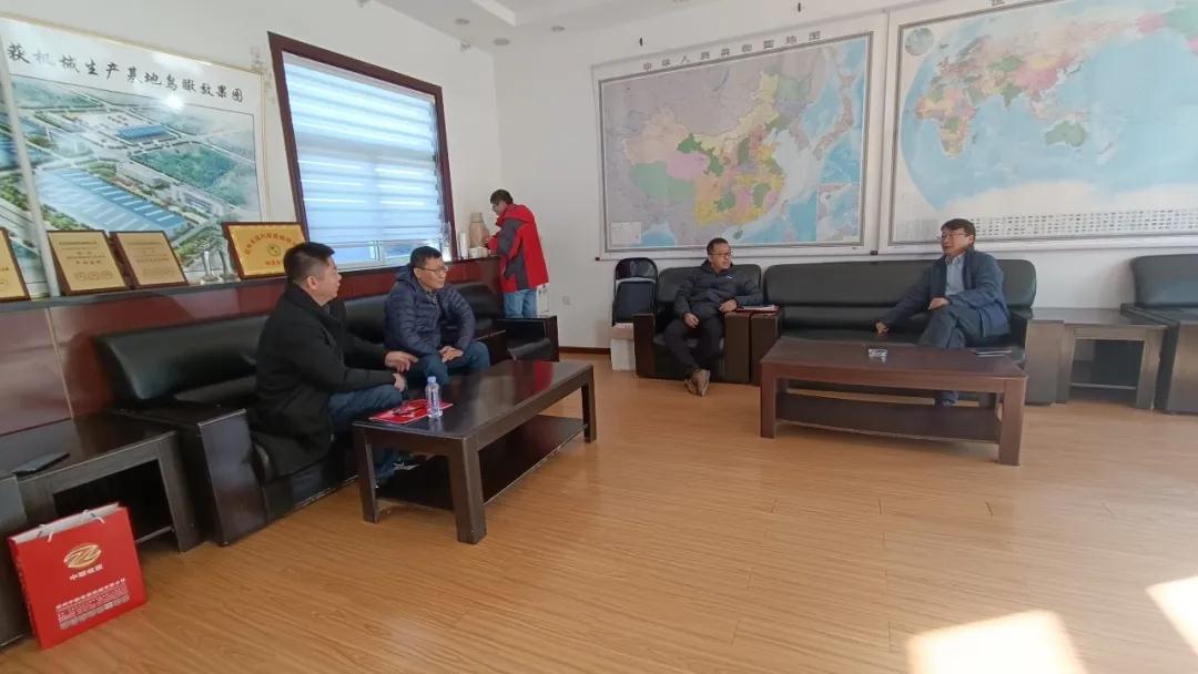 熱烈歡迎中國農機工業(yè)協(xié)會代表團蒞臨鄭州中聯(lián)參觀指導工作 12.24.jpg